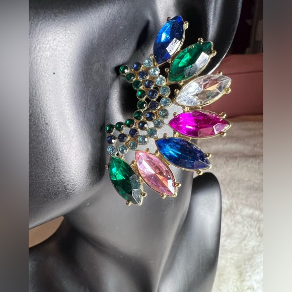 Vintage Style Crawler Statement Earrings Multi-Colored in Gold Tone Setting - Picture 7 of 9